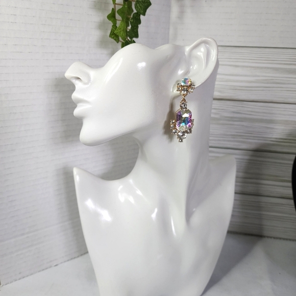 Elegant Gold with AB Emerald Cut Crystal Stones New - Picture 4 of 7